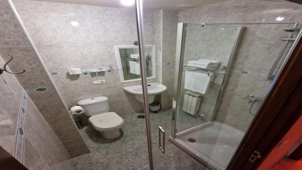 Hostal O Galeon San Luis Моания Экстерьер фото